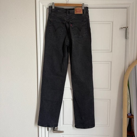 Levi's Ribcage Straight Jeans - Picture 6 of 6
